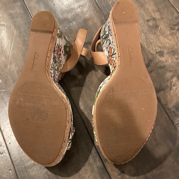Clark’s wedge heel sandals - Picture 4 of 4